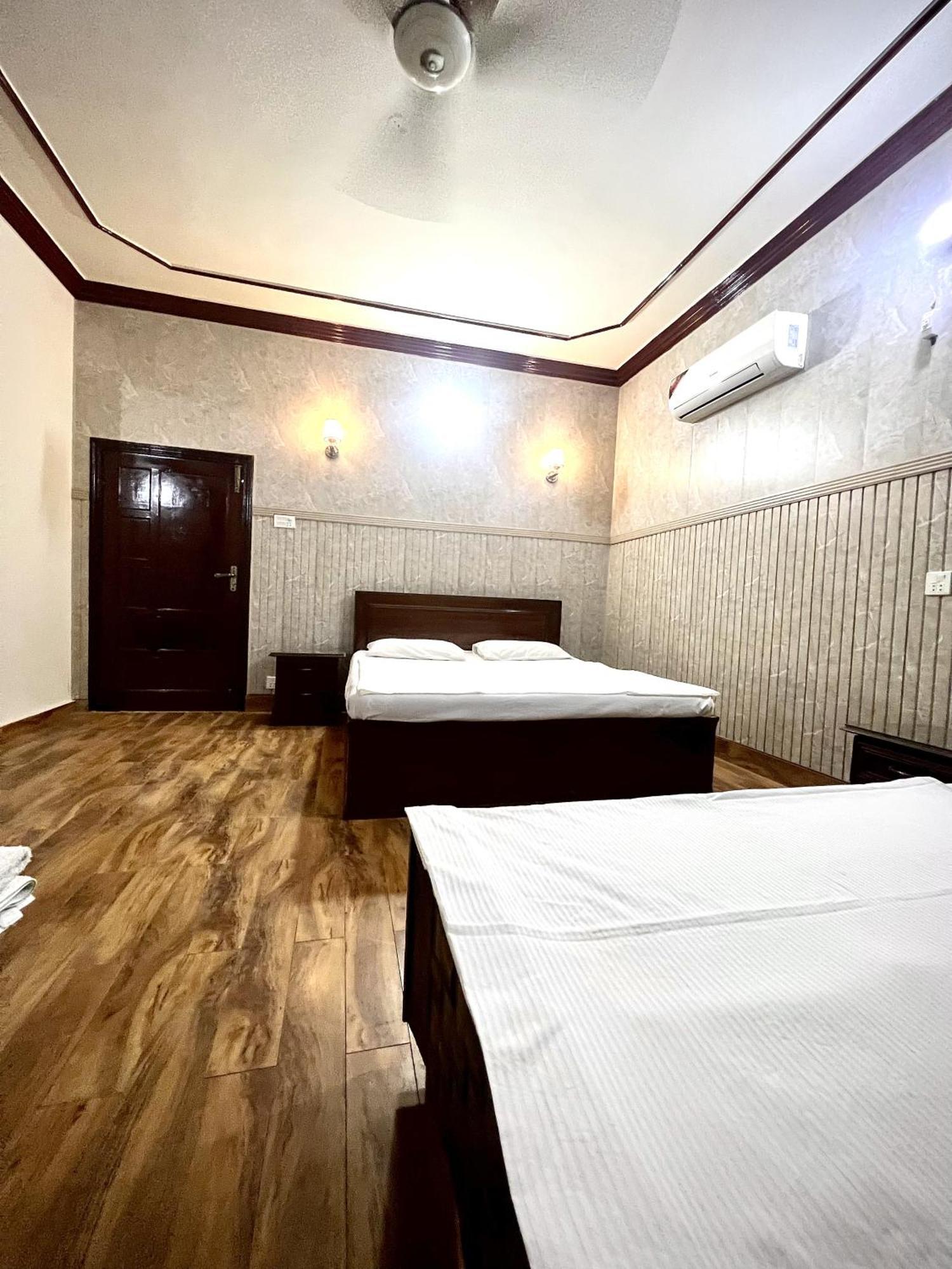فندق Babar House فيصل آباد المظهر الخارجي الصورة
