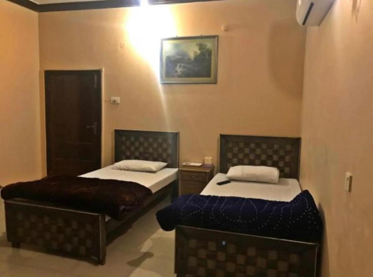 فندق Babar House فيصل آباد المظهر الخارجي الصورة